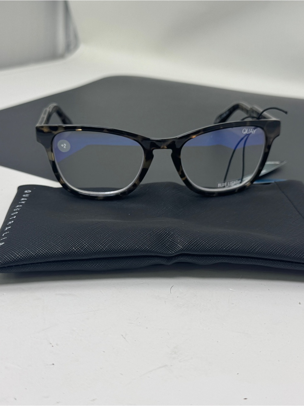 Quay Mini Hardwire Blue Light Glasses Reading Glasses +2.00 Tortoise View 3